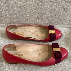 Ferragamo flat shoes